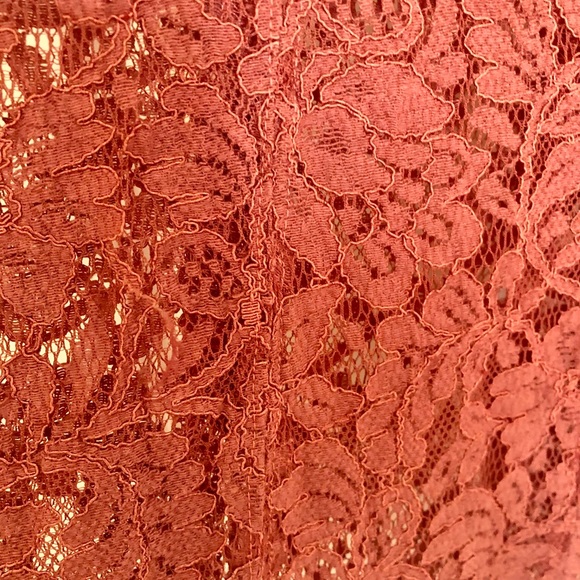Chelsea28 Short sleeved lace top - Picture 6 of 7